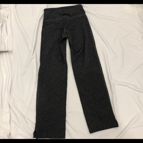 Lululemon yoga pants - Picture 3 of 9